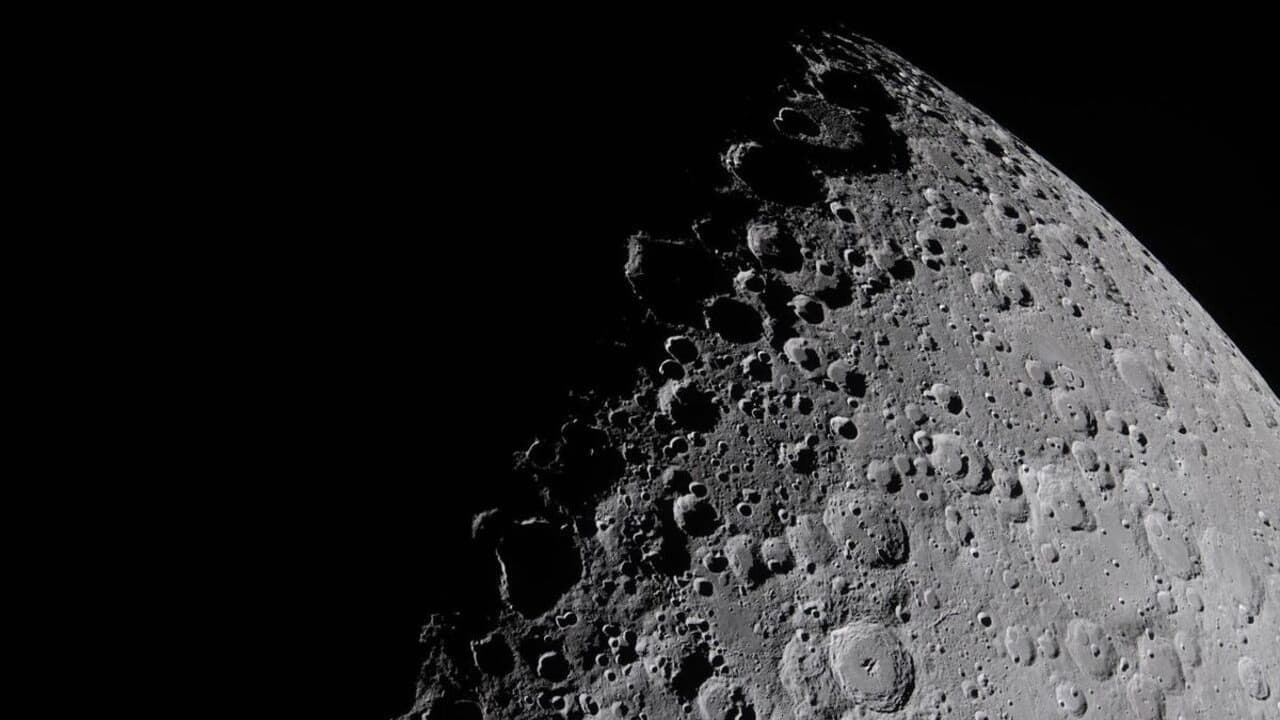 SpaceX roketi Ay'a çarpıyor: Hız saatte 8 bin 700 kilometre