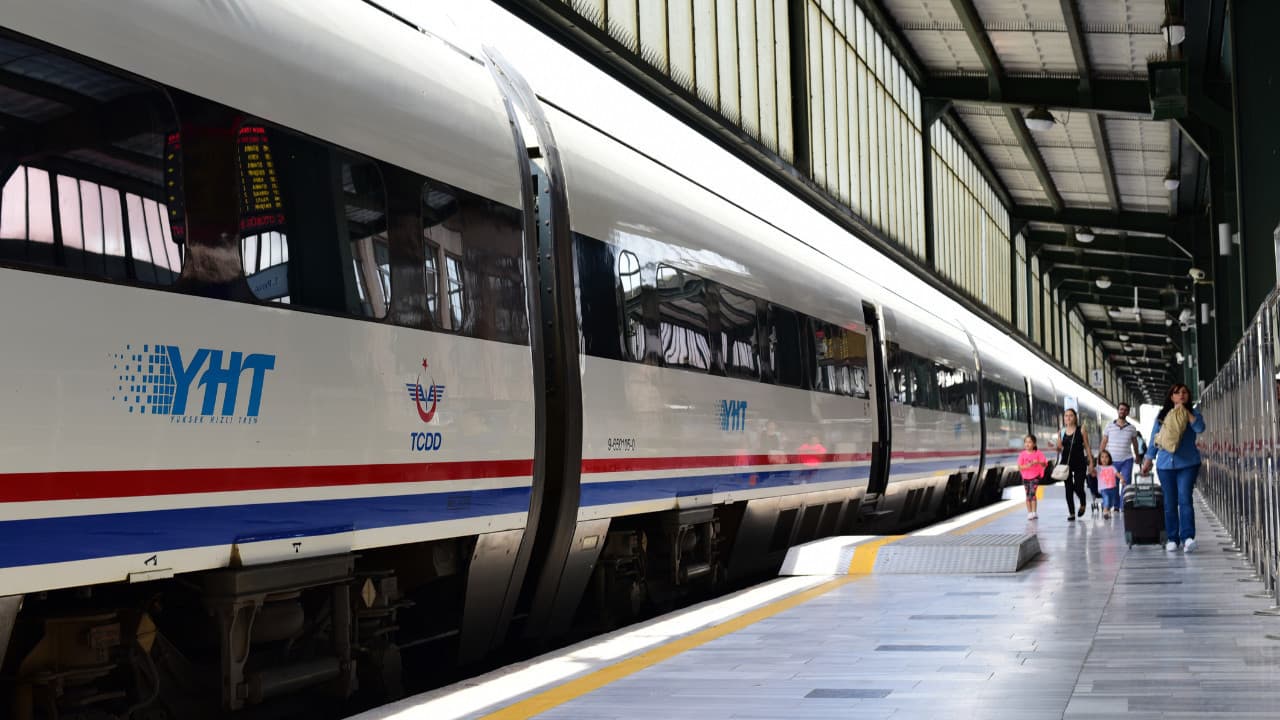 Ankara-İstanbul YHT seferleri 4 saatten kısa sürede tamamlanacak
