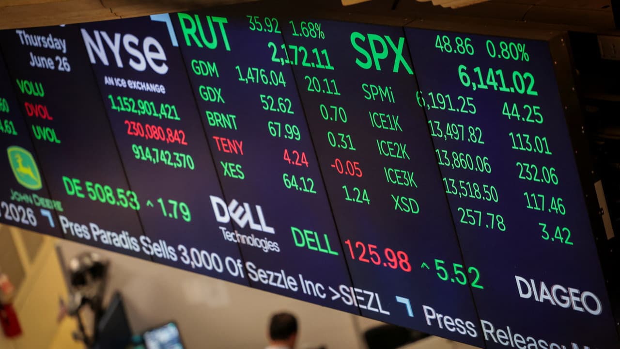 S&P 500 endeksi büyük teknoloji hisseleriyle rekor seviyeye ulaştı