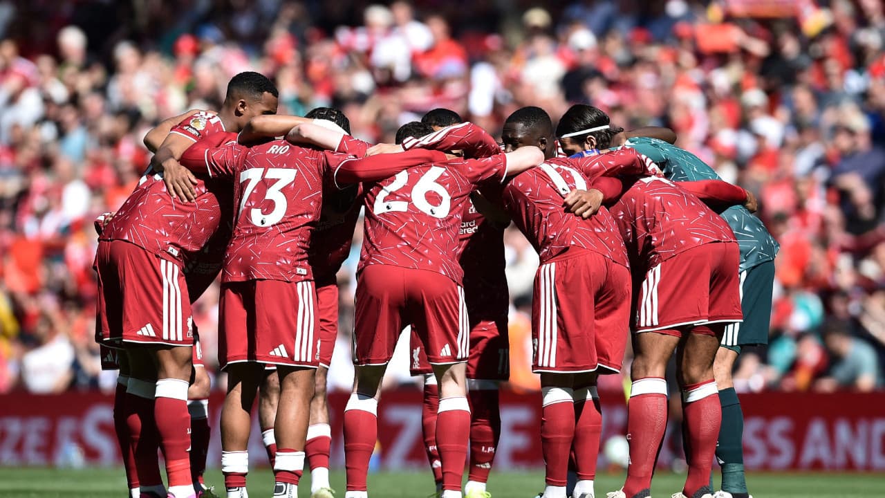 Jeff Bezos, Liverpool'un azınlık hisselerini satın aldı