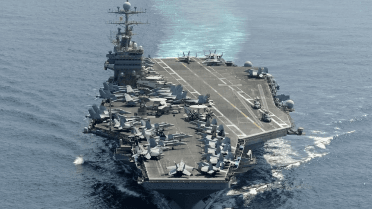 USS Abraham Lincoln uçak gemisindeki durum CENTCOM Komutanı tarafından açıklandı
