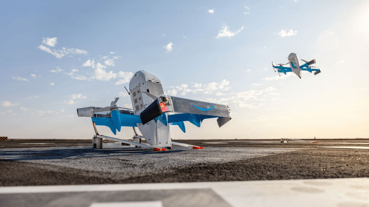 Amazon, İngiltere'de ilk drone teslimat merkezini açtı