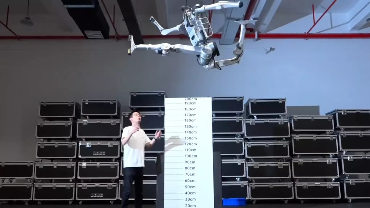 Unitree, 2 metre zıplayabilen yeni insansı robotunu tanıttı