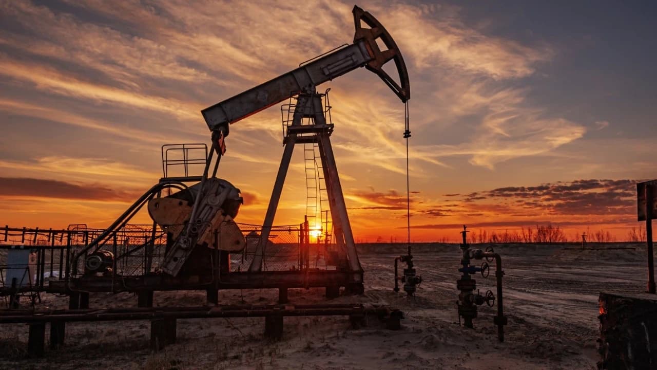 Aramco, Avrupa'ya ham petrol sevkiyatını durdurdu