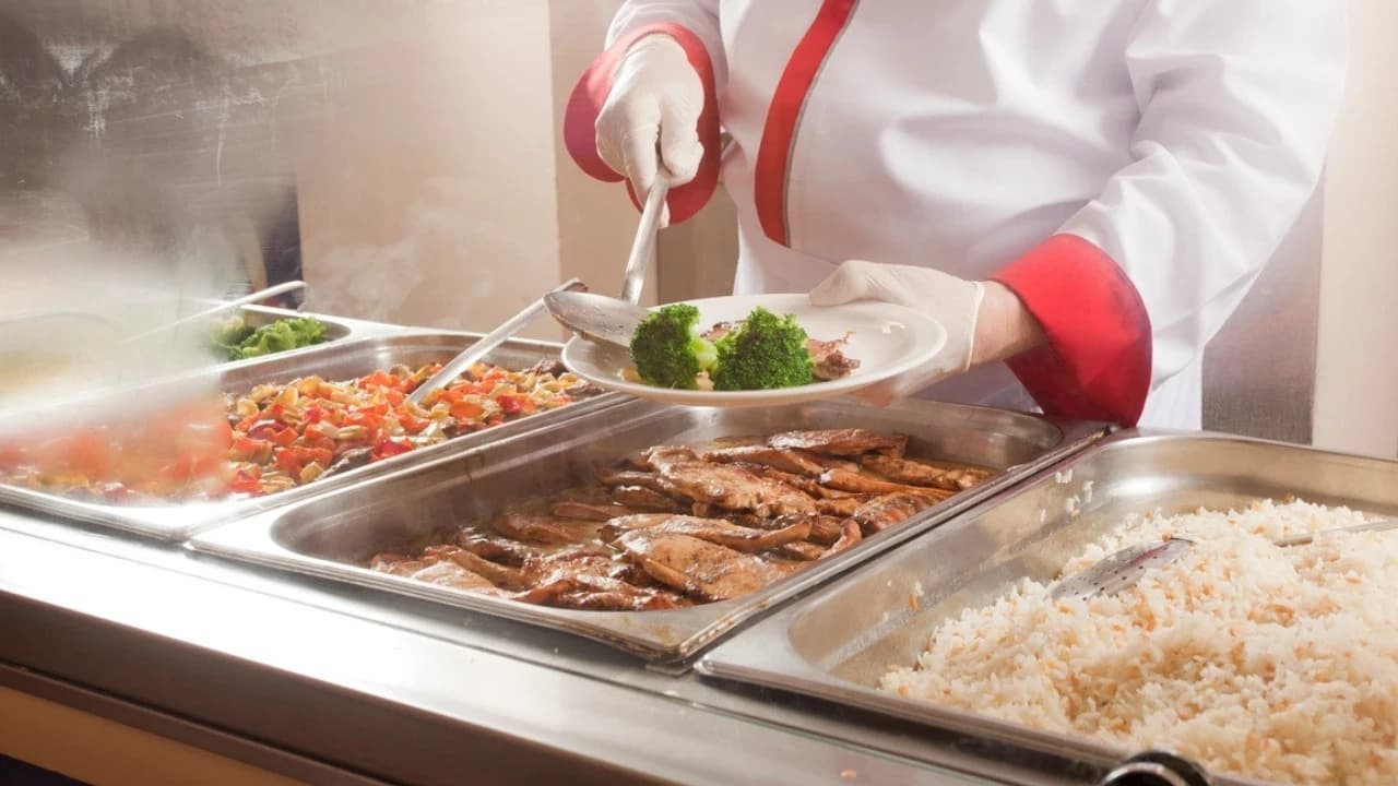 Fransa'da 1 euro yemek uygulamasına talep arttı