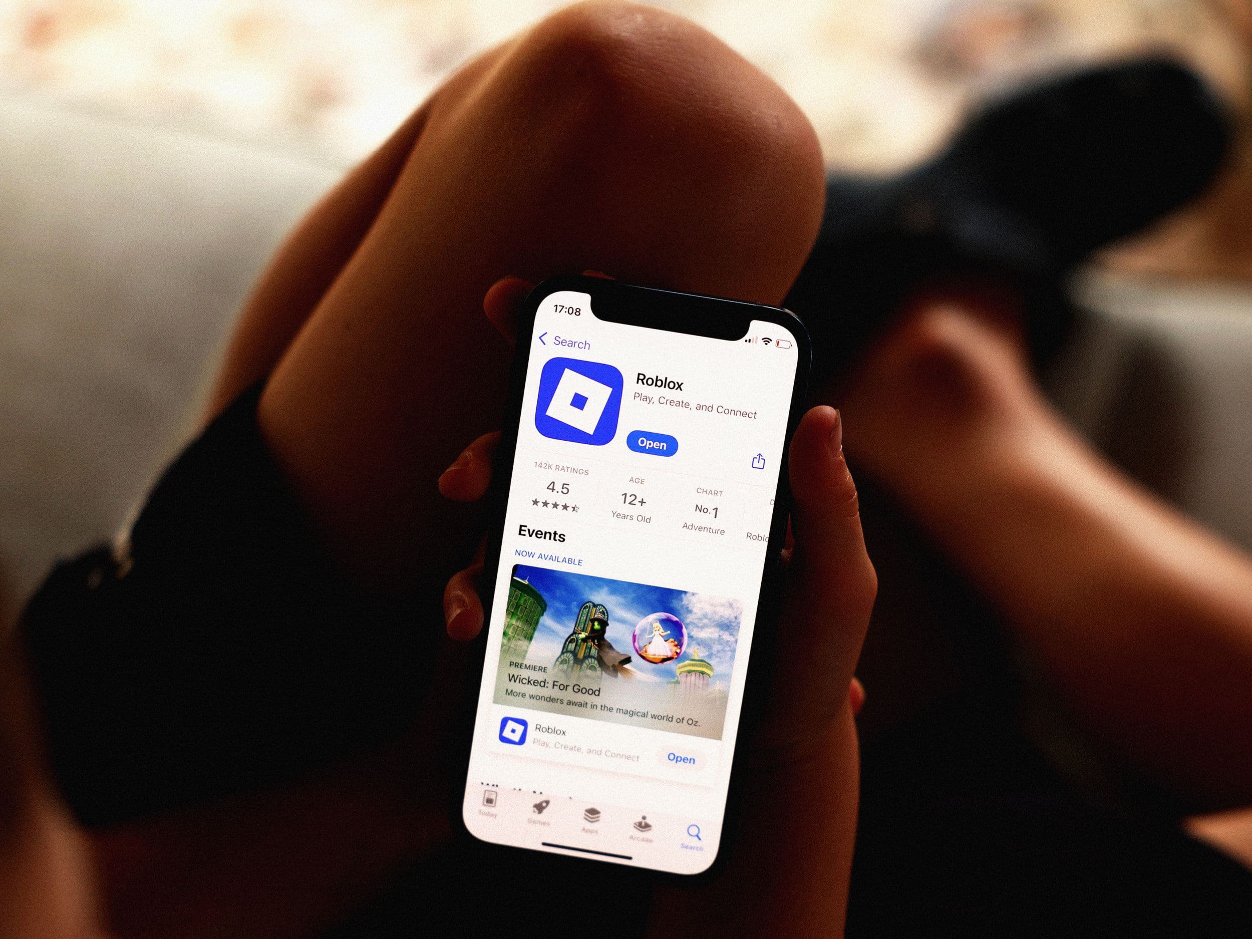 Roblox’s AI-Powered Age Verification Is a Complete Mess