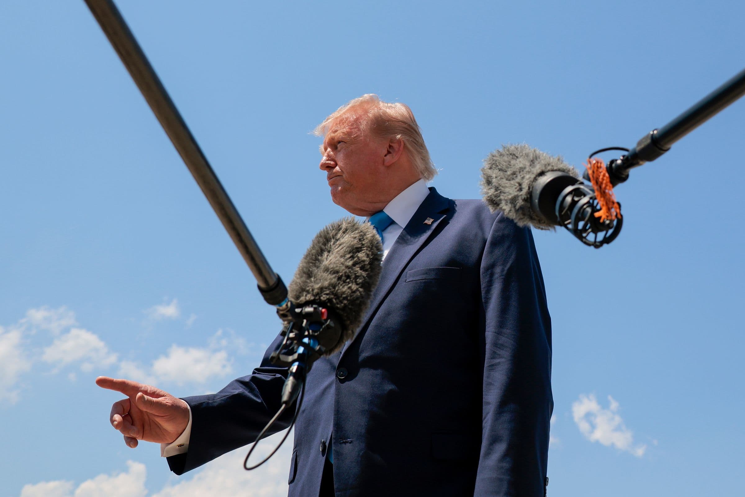 Internal Conflicts Emerge in Trump Administration Over AI Regulation
