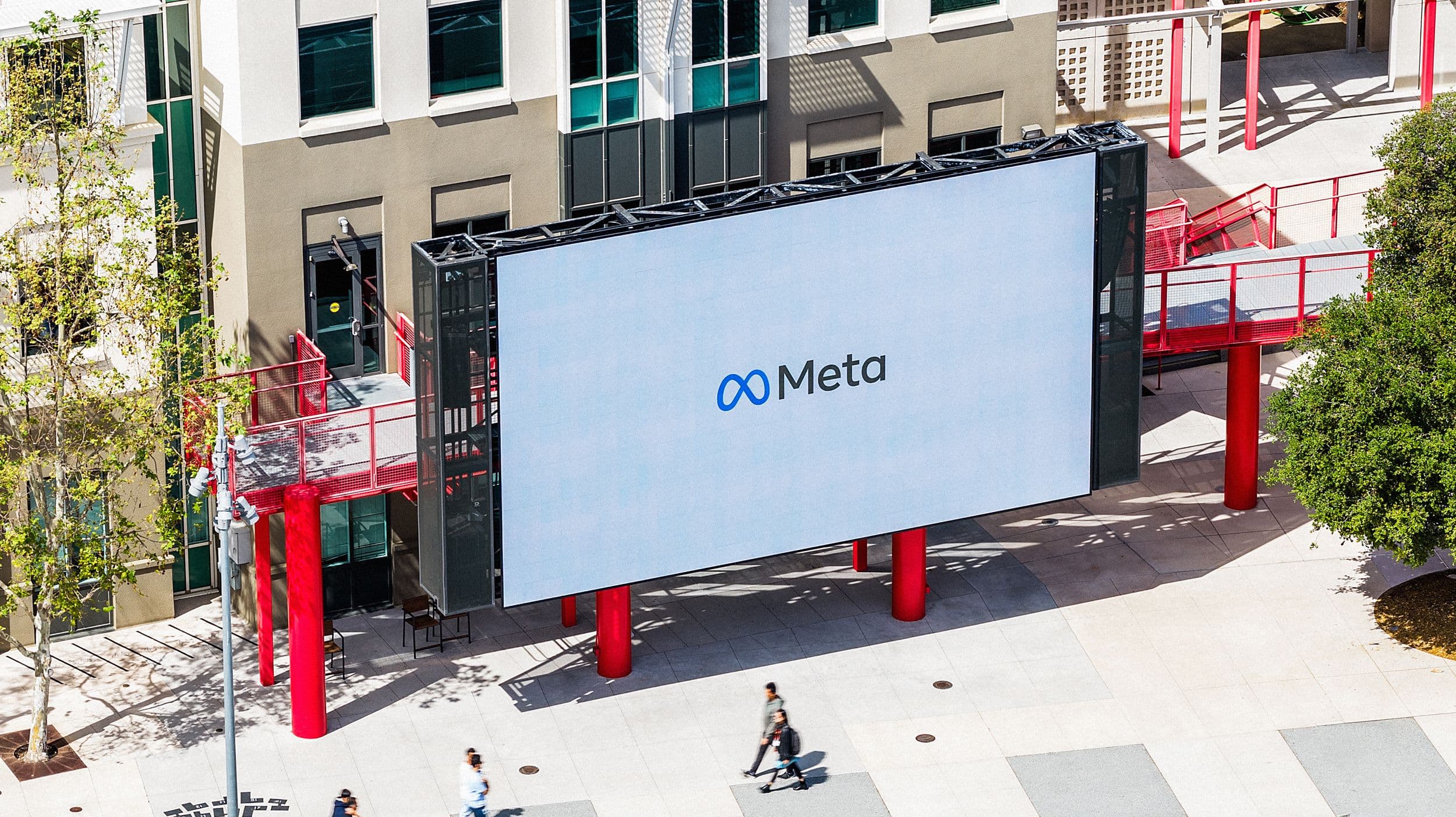 Meta Employees Express Discontent Over Zuckerberg's AI Hackathon Proposal