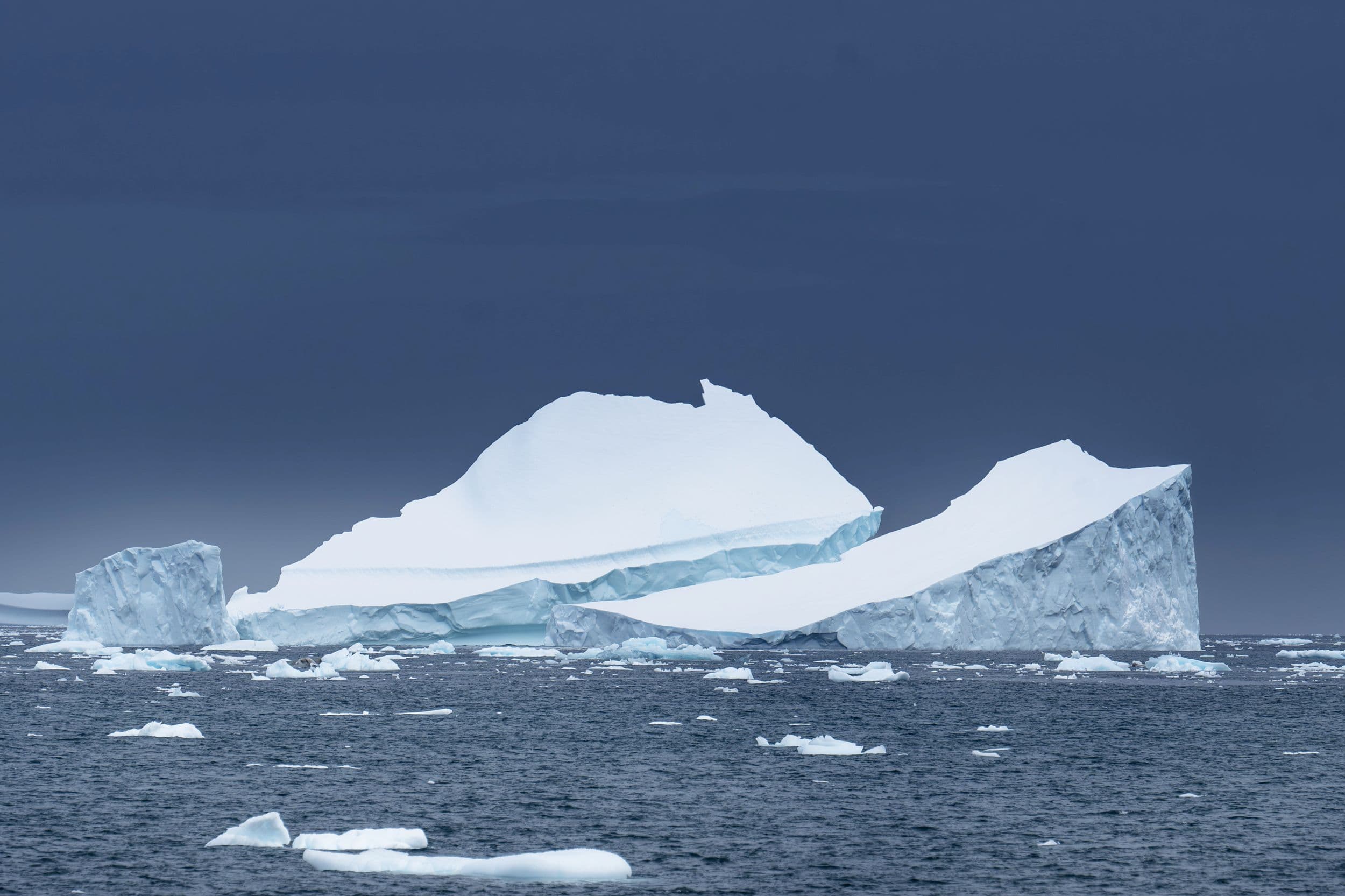 Significant Ice Loss Observed in West Antarctica Amid Unusual Temperature Rise
