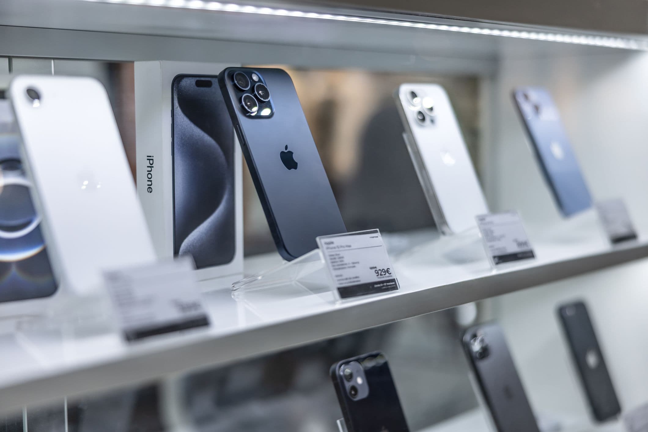 Purchasing a Used iPhone Becomes a More Cost-Effective Option