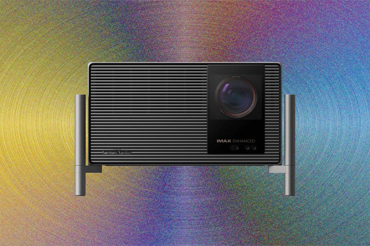 Review of the Xgimi Titan Noir Max Home Projector: Vivid Performance at a Reasonable Price