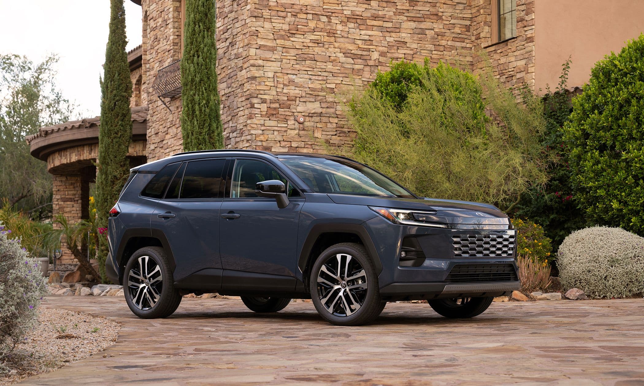 US Car Dealerships See Surge in Hybrid Vehicle Sales Amid Rising Gas Prices