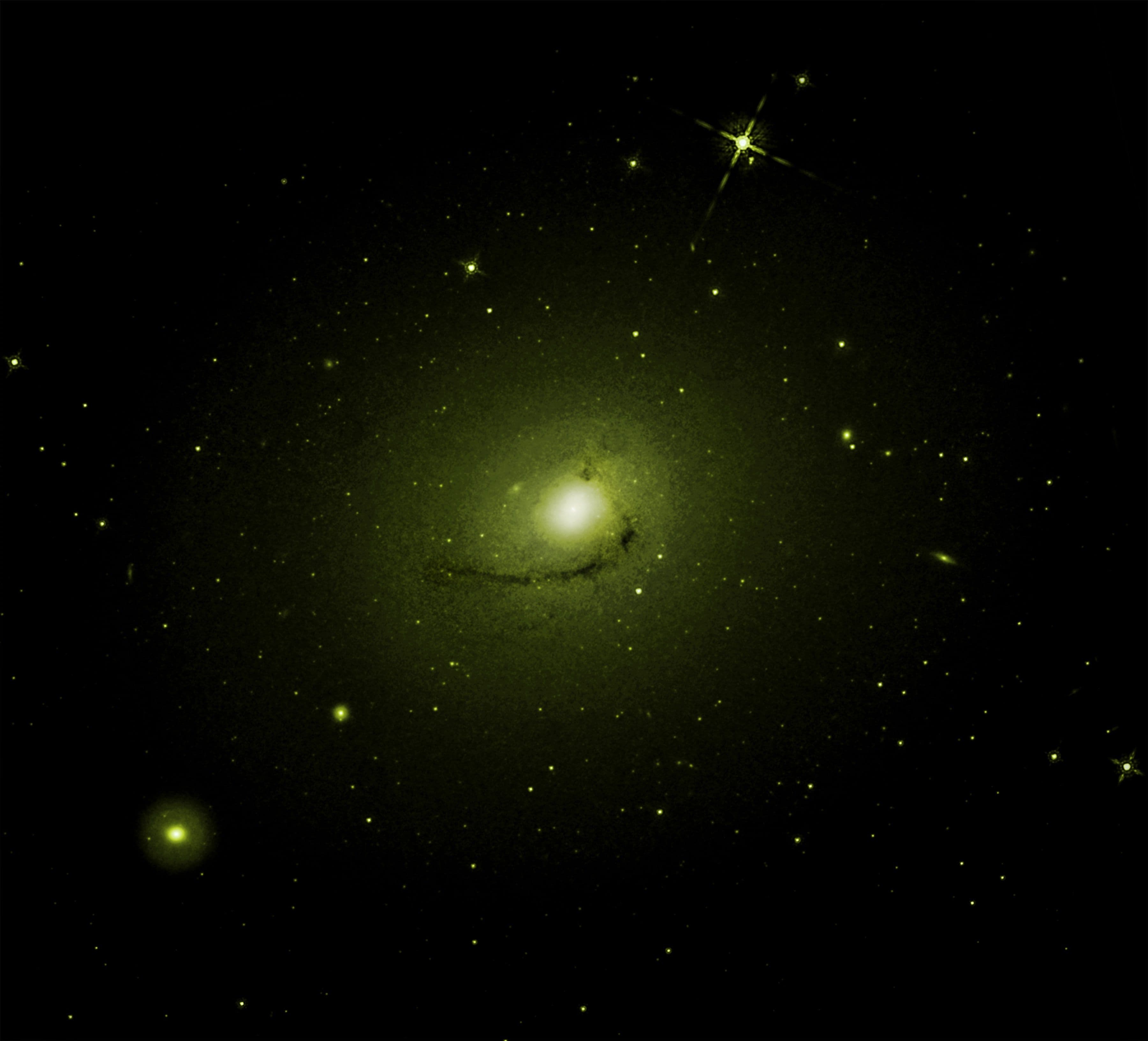 New Insights Reveal How Black Holes Sustain Their Growth Despite Energy Loss