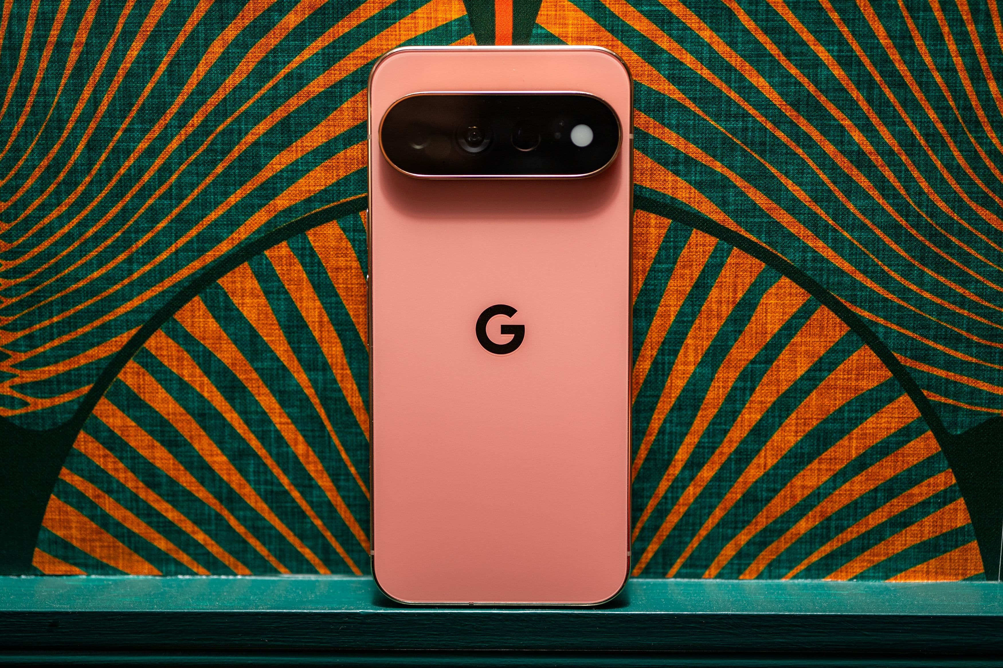 Review of Google Pixel 11 Pro and Pixel 11 Pro XL: Minor Upgrades with Notable Features