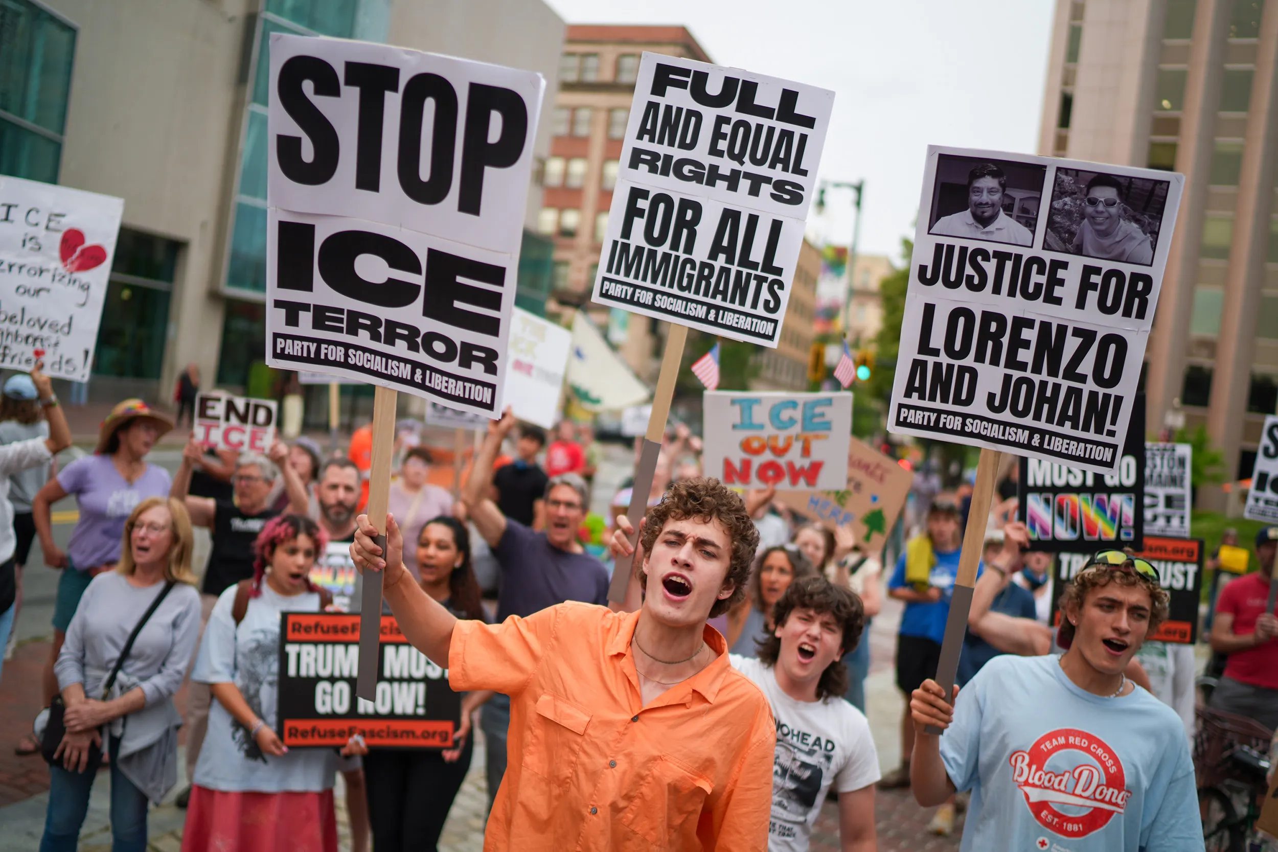 ICE Stores Protester Photos in Palantir Database, Court Filings Reveal
