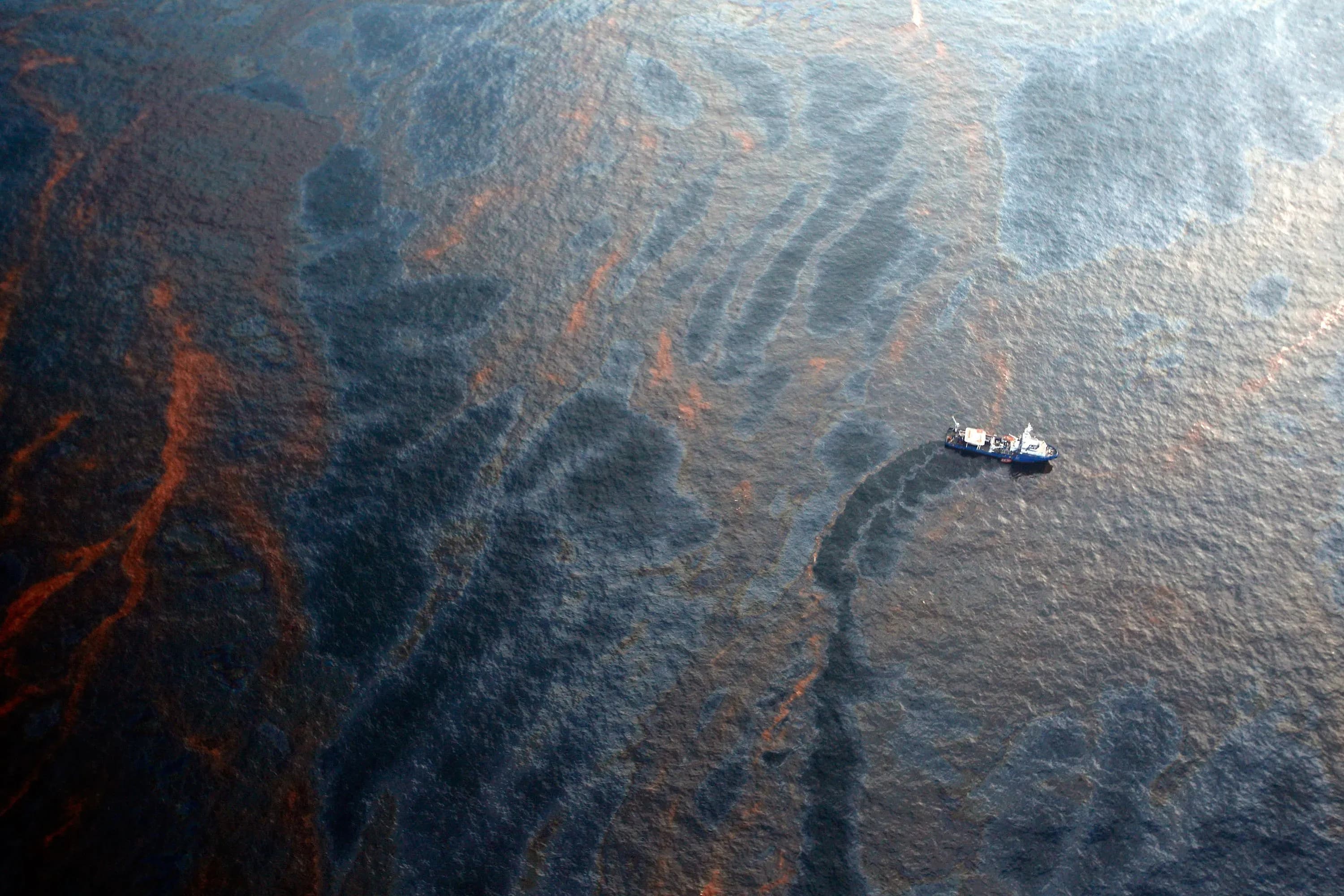 Long-Term Effects of Oil Spills on Deep Ocean Ecosystems Revealed