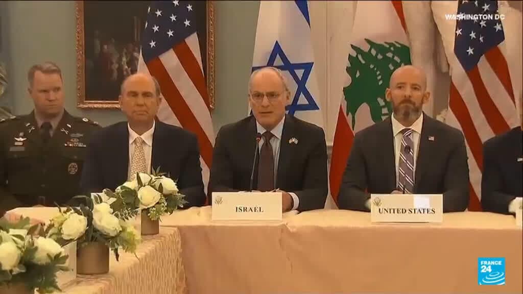 Israeli Airstrikes Reported in Southern Lebanon Following Ceasefire Announcement
