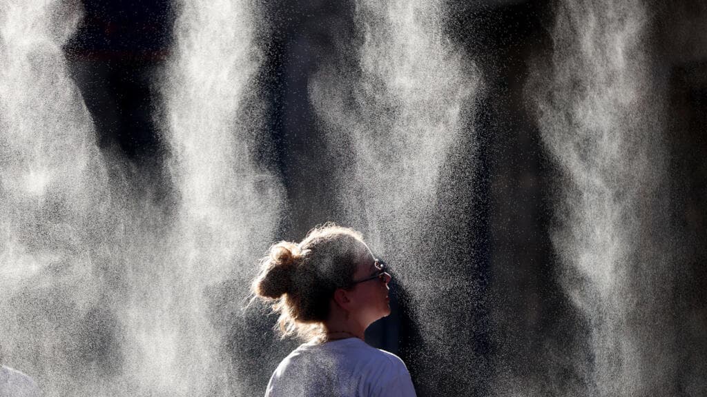 France Issues Red Alert as Record Heatwave Leads to Rising Death Toll