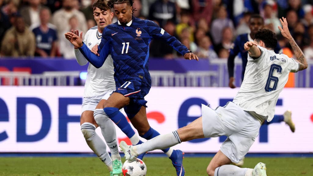 France and Italy Draw 1-1 in Nations League Match During Zidane's Return