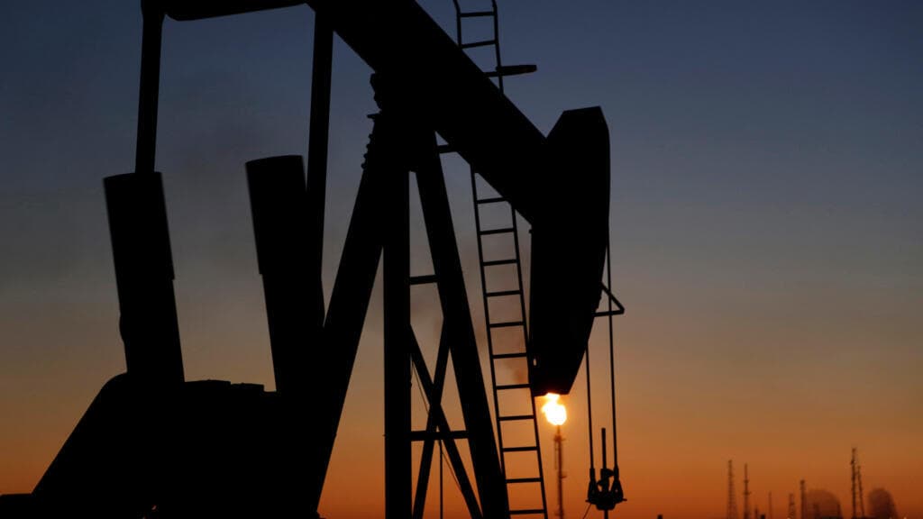 Oil prices top $100 as market braces for long conflict