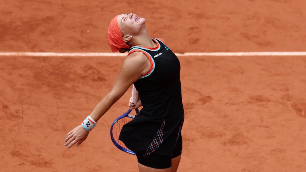 Diana Shnaider Defeats Aryna Sabalenka to Reach French Open Semi-Finals