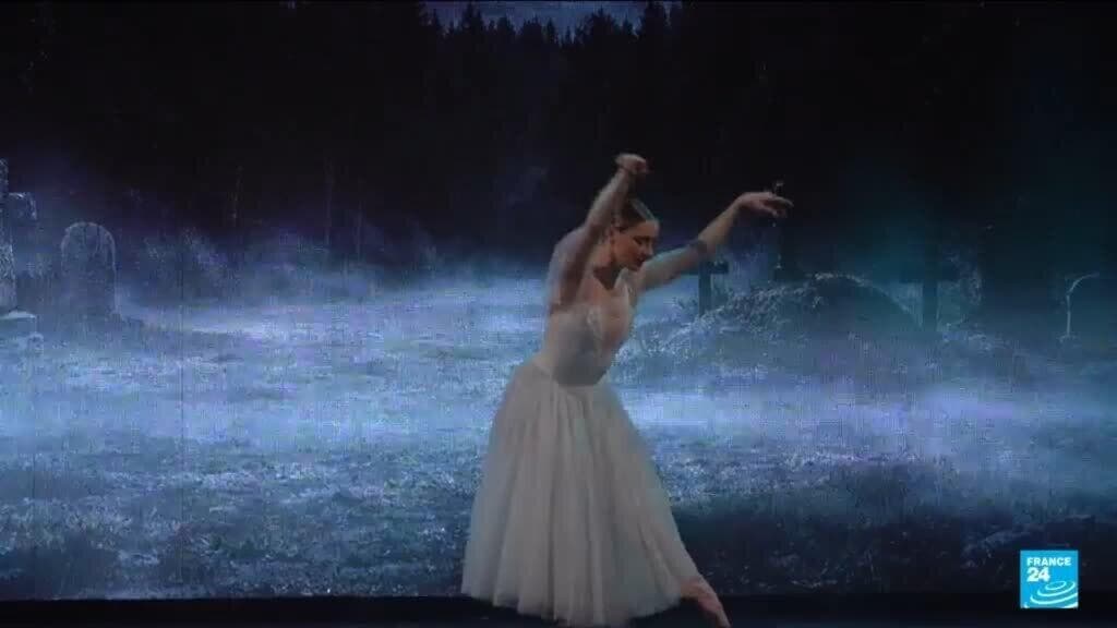 Kharkiv's opera and ballet theatre performances continue despite war