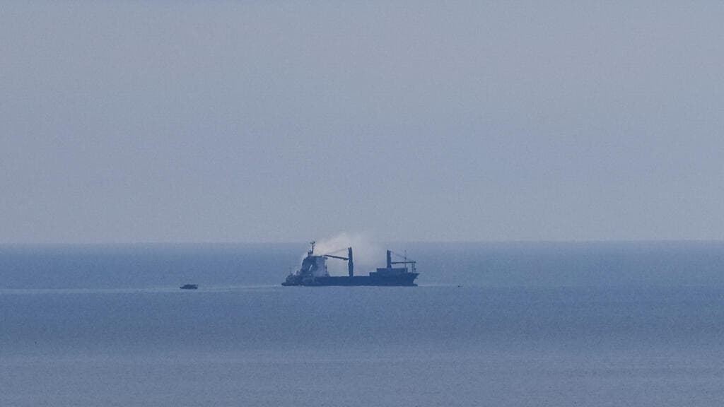 Russian Strike in Odesa Kills Three as von der Leyen Arrives for Talks in Kyiv