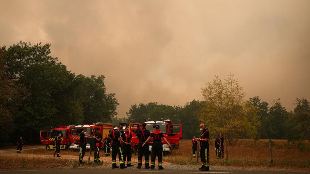 Heatwave Hits Southwest France as Firefighters Combat Ongoing Blazes