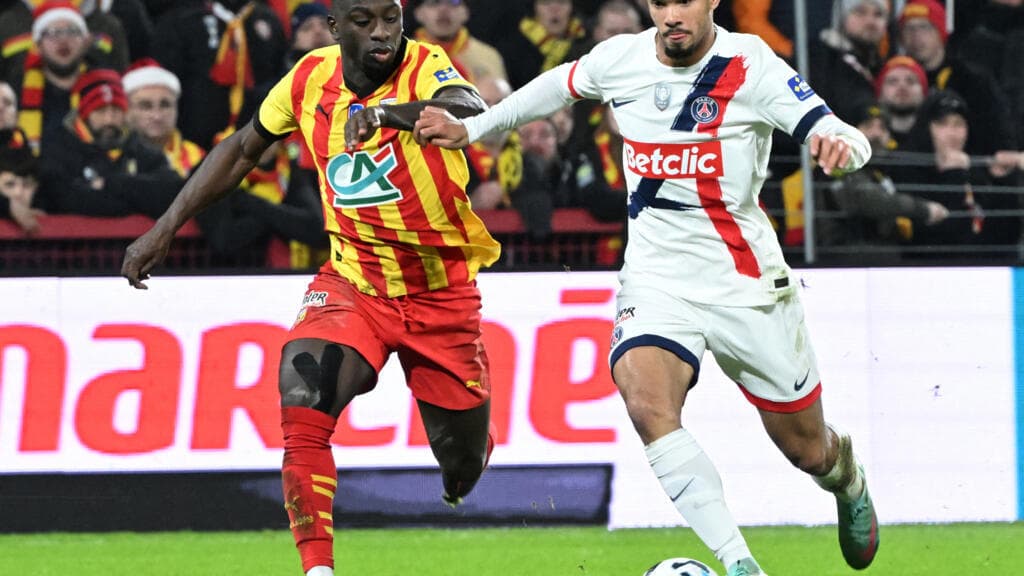 Lens to Host Paris Saint-Germain in Rescheduled Ligue 1 Match