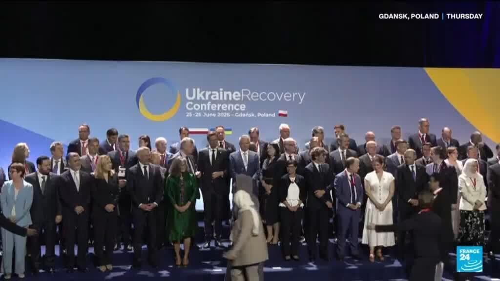 Ukraine Recovery Summit Begins in Poland Amid Diplomatic Tensions with Zelensky