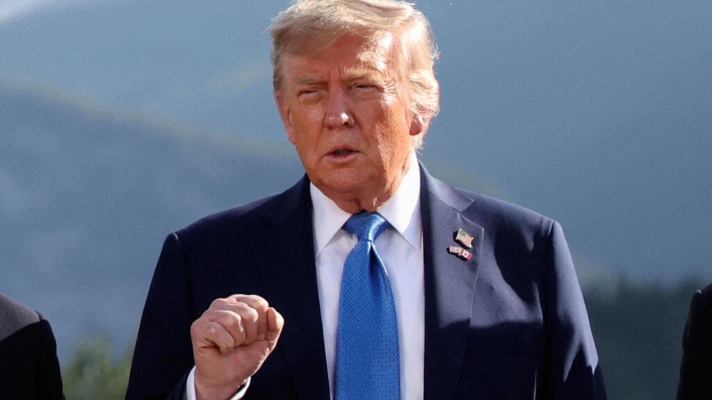 Trump Signs Order for 50% Tariffs on Select Canadian Goods
