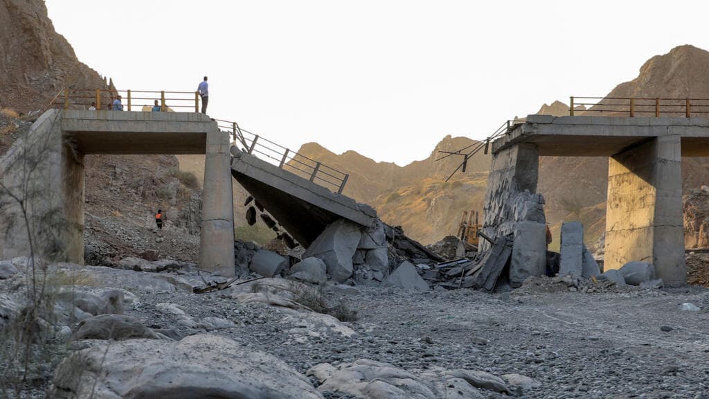US and Iran Engage in Ongoing Strikes Amid Escalating Middle East Tensions