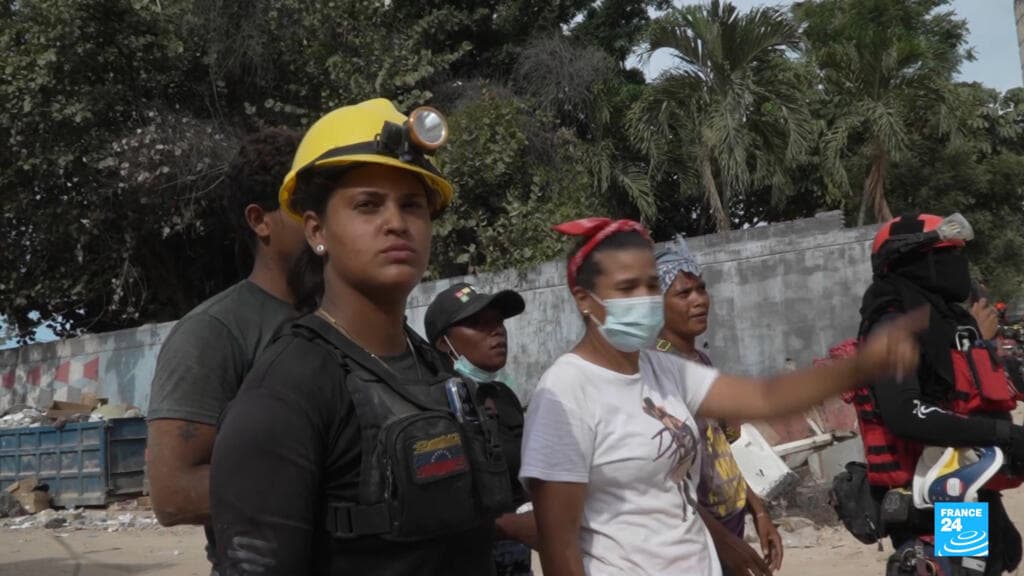 Rescue Efforts Underway as Venezuelans Search for Missing Loved Ones
