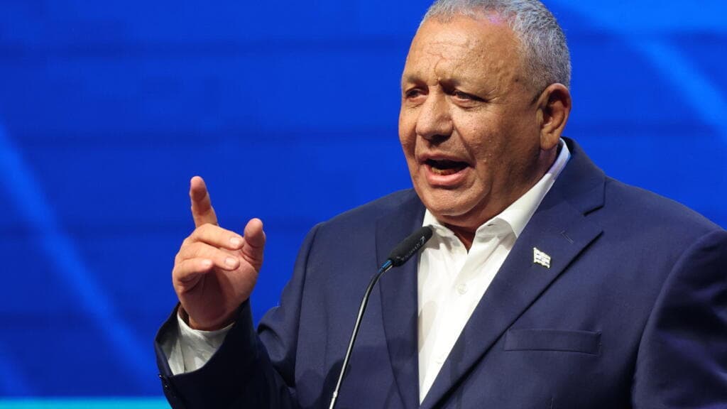 Former Army Chief Gadi Eisenkot Becomes Key Challenger to Netanyahu in Election
