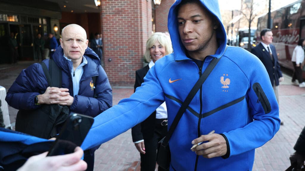 Football: France have arrived in Boston to face Brazil and Colombia