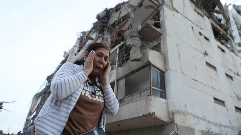 Venezuela's Twin Earthquakes Result in Nearly 600 Fatalities