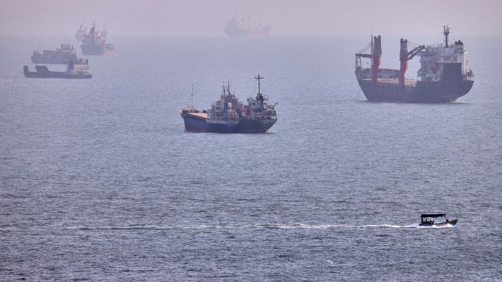 Trump Threatens US Control of Strait of Hormuz as Iran Asserts Authority