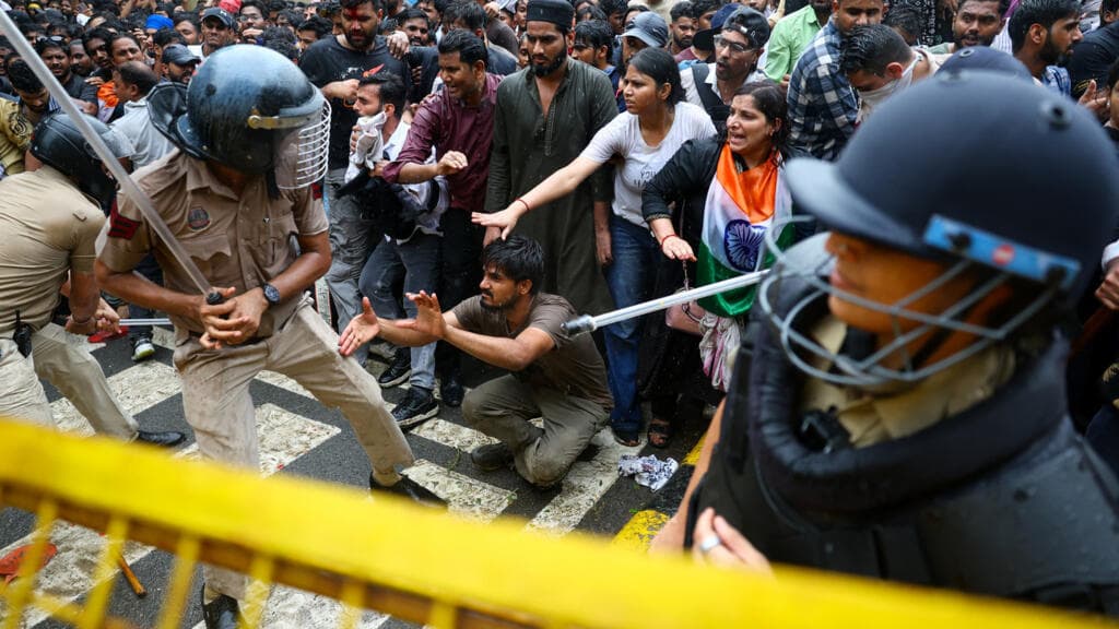 Cockroach Movement in India to Persist with Protests Despite Police Action