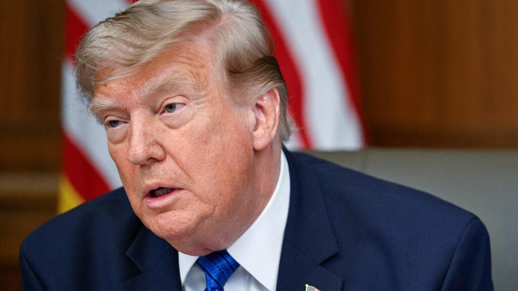 Trump Addresses Iran and Midterms in Cabinet Meeting at Camp David