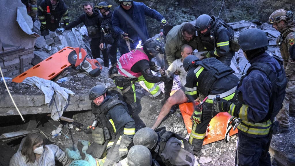 Russian Strikes in Zaporizhzhia Claim Lives of at Least Eight, Including Children