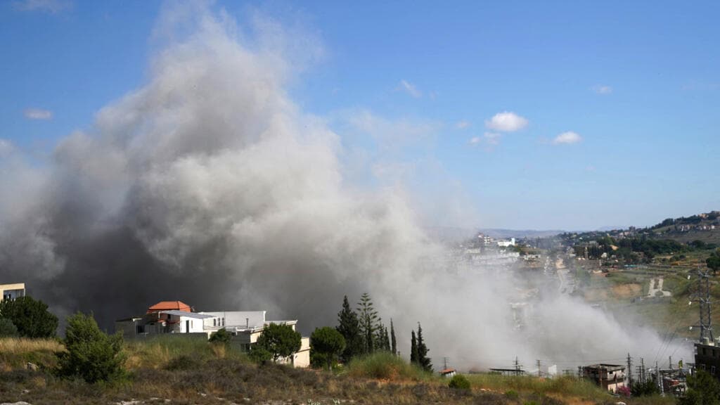 Israeli Strikes Reported in Southern and Eastern Lebanon Amid Evacuation Alerts