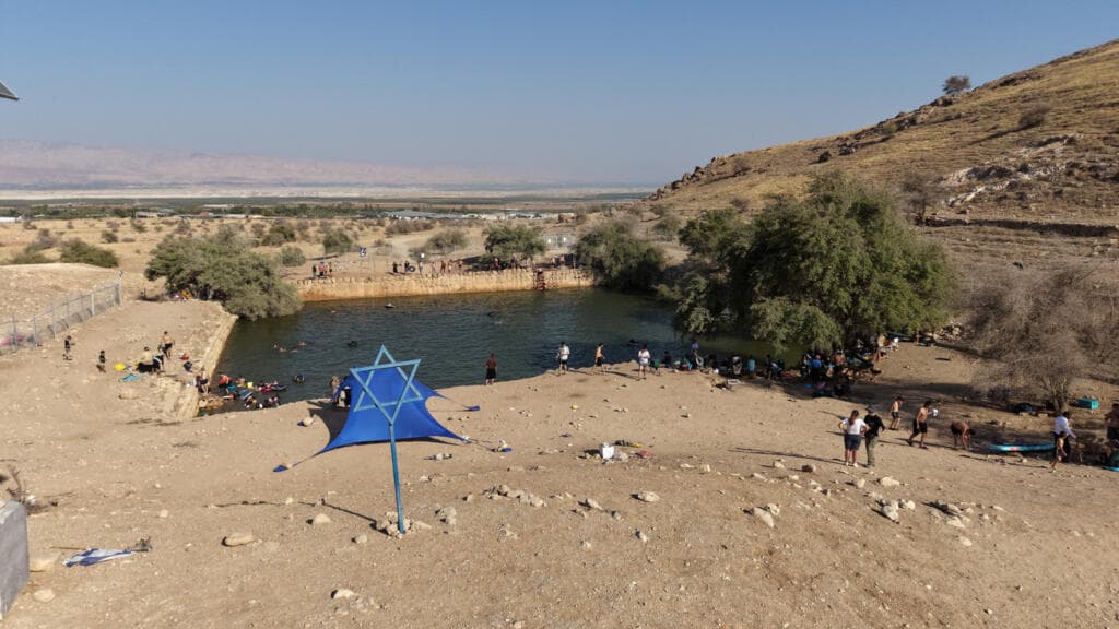 Israeli Settlers Take Control of Palestinian Water Source in West Bank