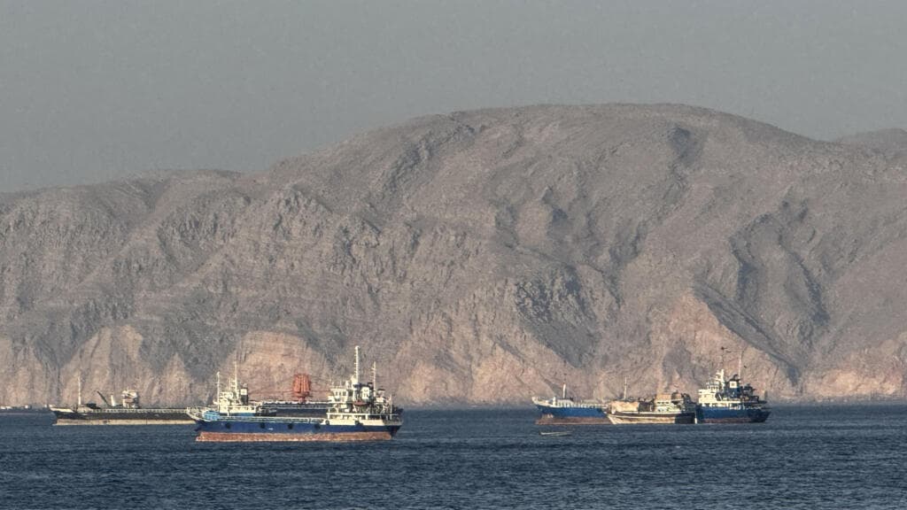 US and Iran Reach Agreement to Halt Military Operations and Reopen Negotiations