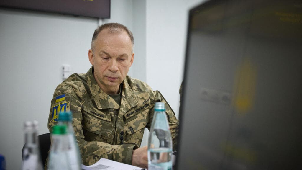 Zelensky Dismisses Army Chief Oleksandr Syrskyi, Appoints Mykhailo Drapaty