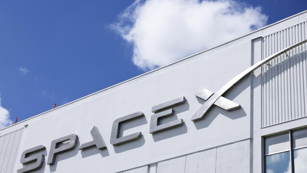SpaceX Plans $75 Billion IPO, Valuing Company at $1.77 Trillion