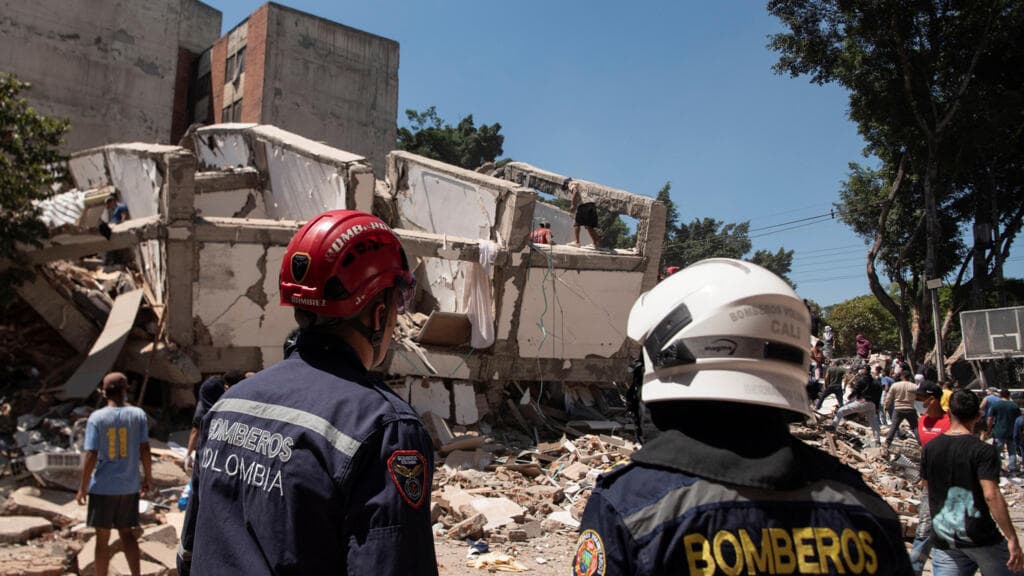 Rescue Operations Continue in Colombia Following Deadly Earthquake, Death Toll Reaches 164