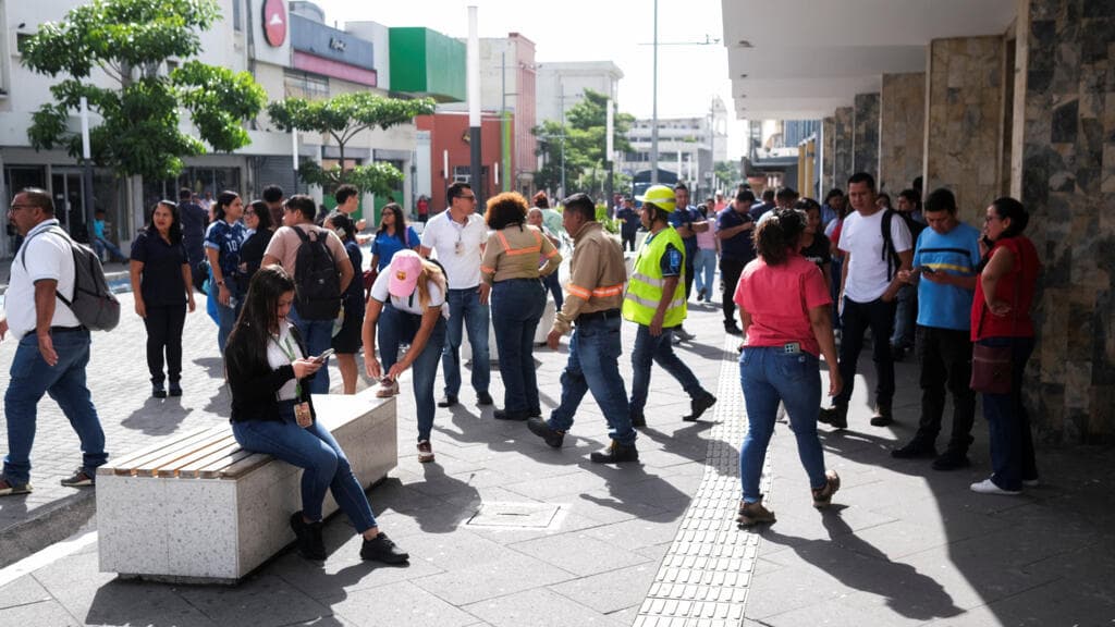 7.3 Magnitude Earthquake Strikes Mexican Coast, Tsunami Alert Issued