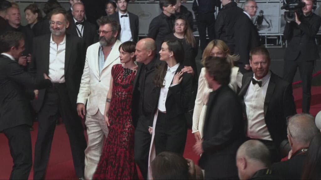 Kristen Stewart and Javier Bardem Address Issues at Cannes Film Festival