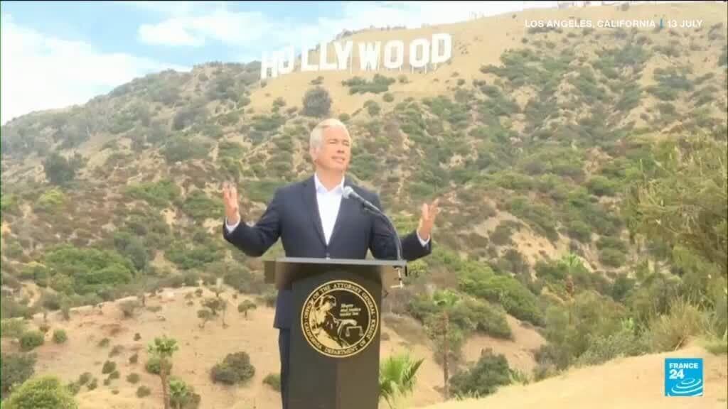 Twelve US States Challenge Paramount's Acquisition of Warner Brothers Discovery