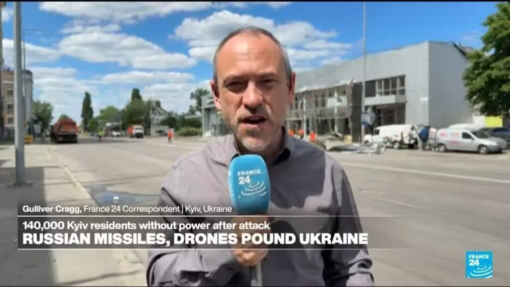 140,000 Residents of Kyiv Experience Power Outages Following Russian Strikes